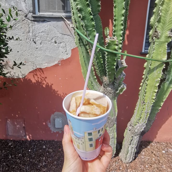 photo of La Cremeria del Paradiso Granita alla mandorla con aggiunta di caffè shared by @posataverde on  11 Aug 2025 - review