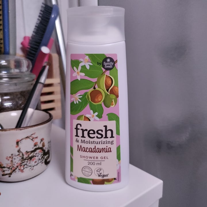 photo of Family fresh Macadamia Shower Gel shared by @chalchihut on  09 Jun 2024 - review