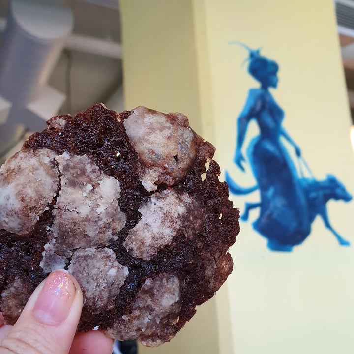 photo of Carina's Bakery Chocolate Cinnamon Crinkle Cookie shared by @anistavrou on  26 Sep 2023 - review