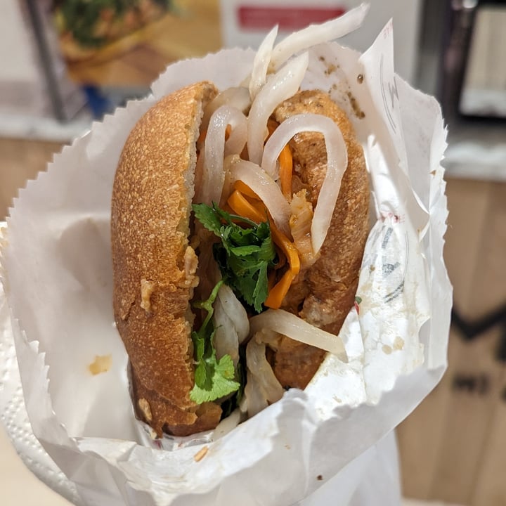 photo of Mama Mai Banh Mi Jackfruit and Paté Banh Mi No Mayo shared by @auto-naut on  21 Dec 2023 - review