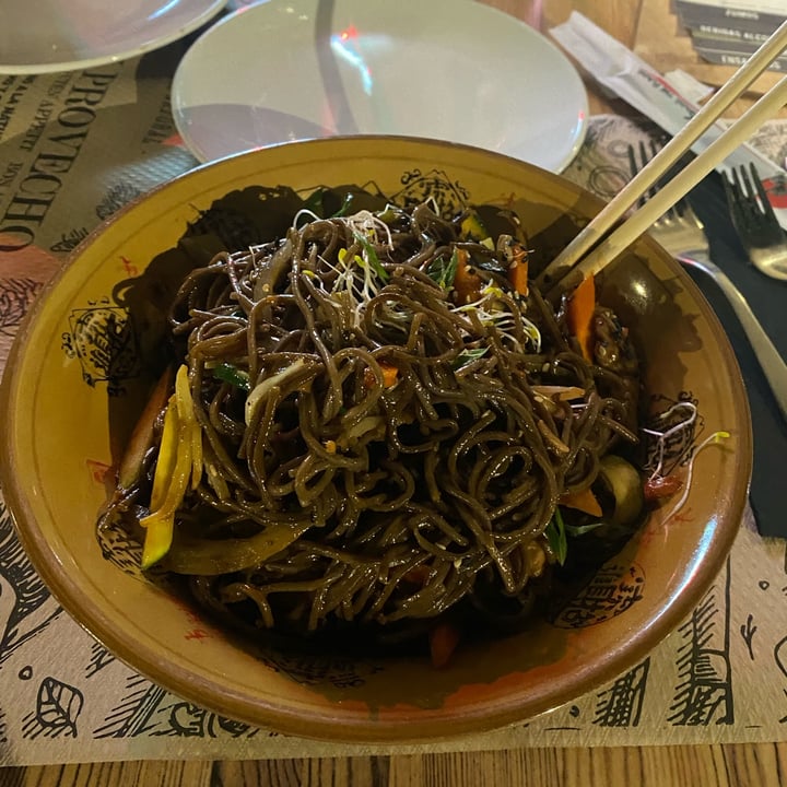 photo of Tulsi Vegan Restaurant Yakisoba Pollo Vegano shared by @neil on  29 Dec 2023 - review