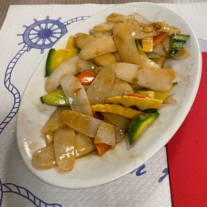 photo of Ristorante Cinese Il Mondo Gnocchi Di Riso Con Verdure shared by @clxolao on  15 Jul 2025 - review
