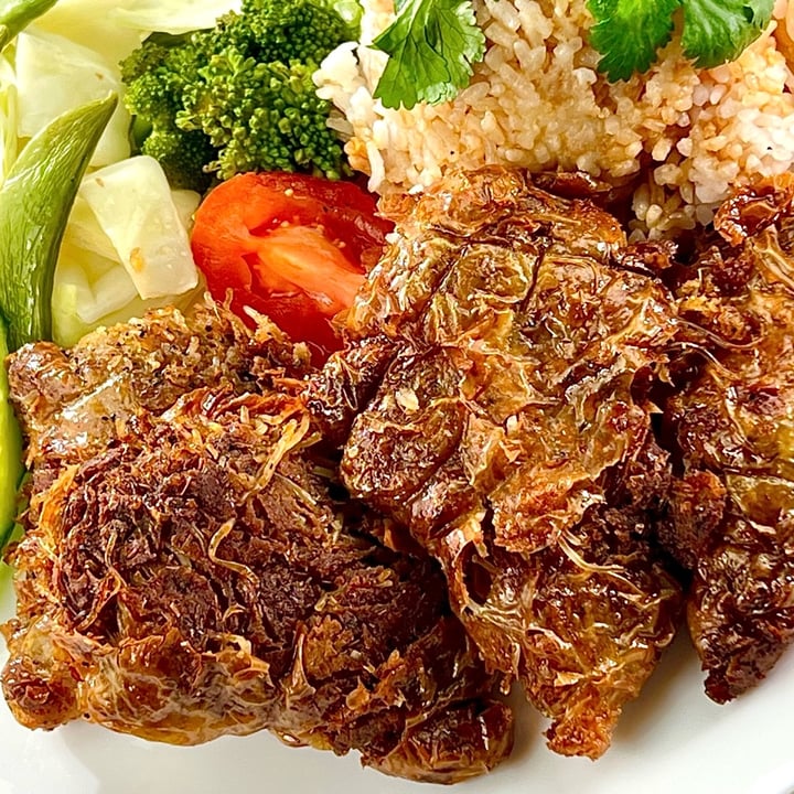 photo of Van Hanh | Vegetarian Restaurant Lemongrass Chicken ((Đùi Gà Chiên) shared by @pdxveg on  10 Oct 2025 - review