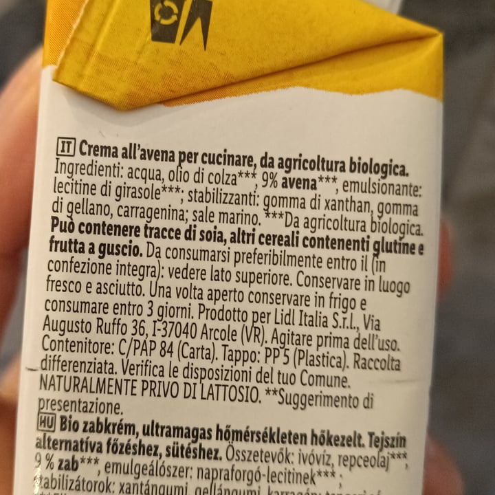 photo of Vemondo bio oat cream shared by @luana92 on  29 Feb 2024 - review