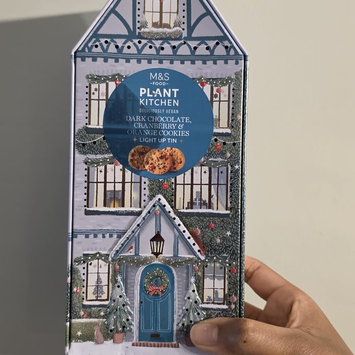 photo of M & S Foods Dark Chocolate, Cranberry and Orange Cookies shared by @theveglife on  22 Sep 2025 - review