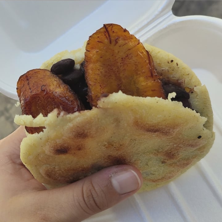 photo of Papelon con Limon Arepa De Frijoles Con Plátano Macho shared by @aerin on  24 Jul 2024 - review