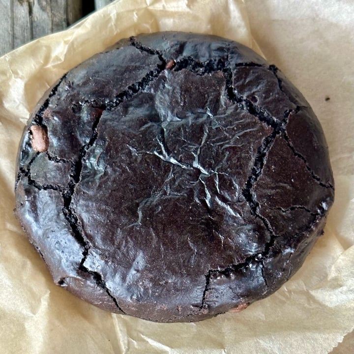 photo of Hocking Hills Inn and Coffee Emporium Vegan Double Chocolate Cookie shared by @crazeedeysi on  26 May 2024 - review