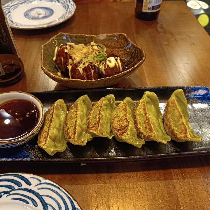 photo of Buga Ramen - Sevilla Gyozas De Verduras Al Vapor shared by @andreavegallardo on  24 Aug 2023 - review