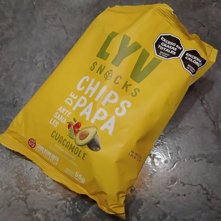 photo of Lyv snacks Chips de papa sabor guacamole shared by @pinkvegan85 on  25 Nov 2024 - review