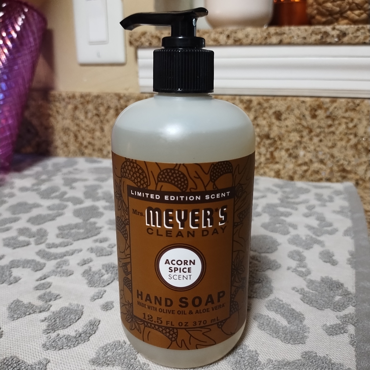 Mrs. Meyer's Clean Day Hand Soap Acorn Spice Reviews | abillion