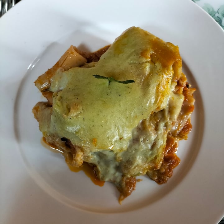 photo of L'OV Osteria Vegetariana Paccheri gratinati al sugo finto toscano con besciamella ai porri shared by @greendashy on  08 Jul 2024 - review