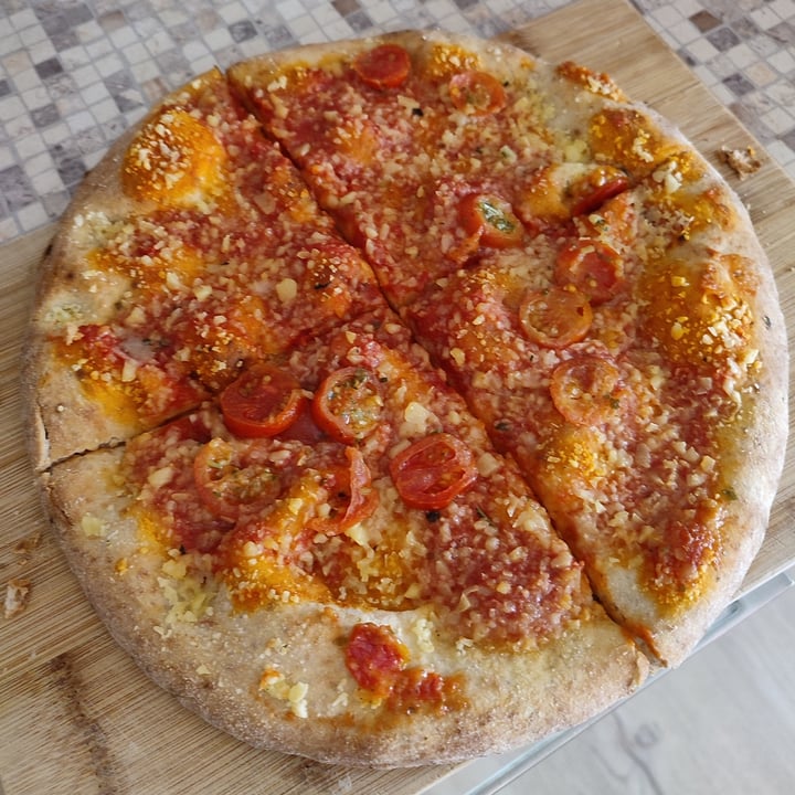 photo of Vemondo Margherita Pizza wholemeal flour shared by @flouredfingers on  17 Apr 2024 - review