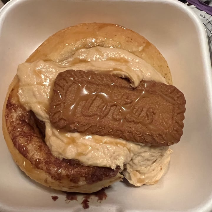 photo of Cinnaholic biscoff bun shared by @allycat38 on  30 Nov 2024 - review