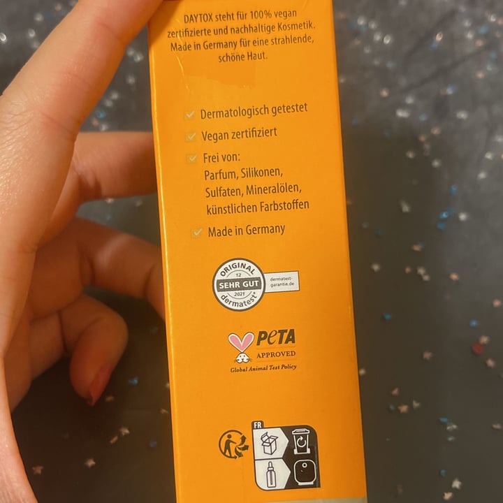 photo of DayTox Vitamin C Serum shared by @greenbovine on  19 Aug 2023 - review