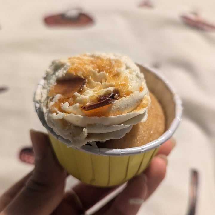 photo of The Iced Vegan Crème Brulèe Cupcake shared by @alicesabrina on  07 Dec 2024 - review