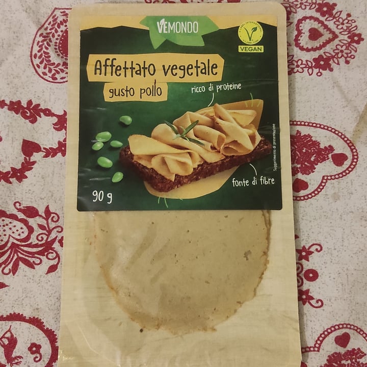 photo of Vemondo Affettato Vegetale Gusto Pollo shared by @endlessdust on  05 Jan 2024 - review