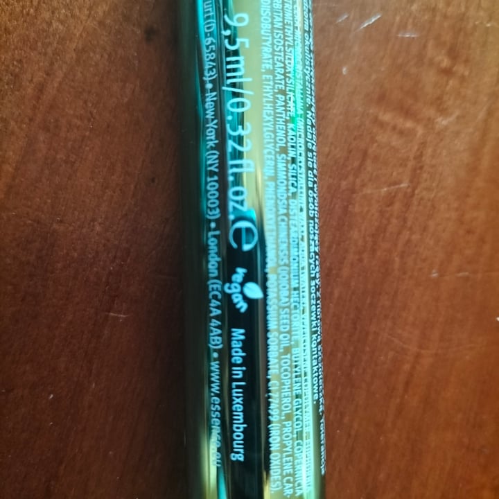 photo of Essence  Lash Like a Boss shared by @greendashy on  08 Jul 2024 - review