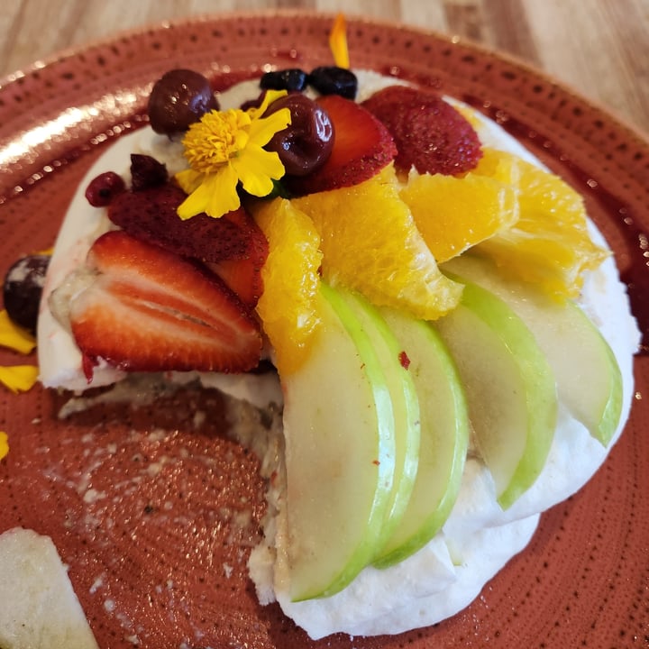 photo of Chimi Deli Cocina Natural Pavlova con textura de frutas shared by @flormendi on  22 Sep 2024 - review