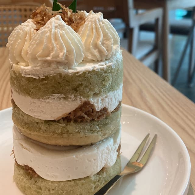 Photo of the dish “Ondeh Ondeh Cake”