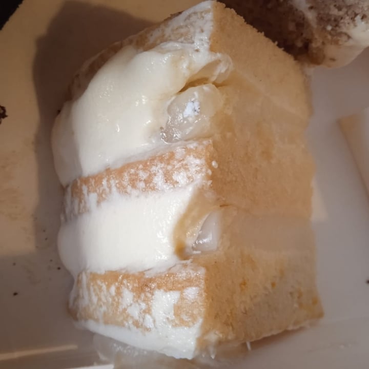 photo of Pasteleria Tara Artesana y Vegana Tarta de limón shared by @ani16 on  09 Jun 2024 - review
