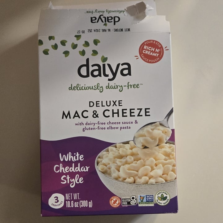 photo of Daiya Deluxe Mac and Cheese White Cheddar Style shared by @teknevra on  16 Jun 2024 - review