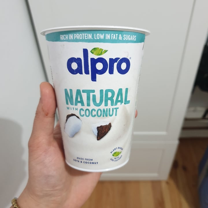 photo of Alpro yogurt natural coconut shared by @melanyminichino99 on  16 Feb 2024 - review