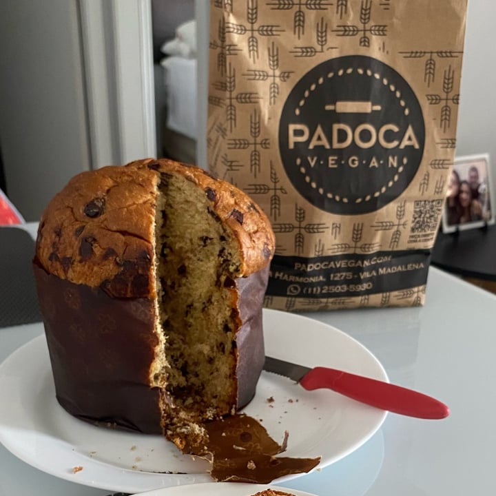 photo of Padoca Vegan Chocotone shared by @tauanemelo on  13 Feb 2024 - review