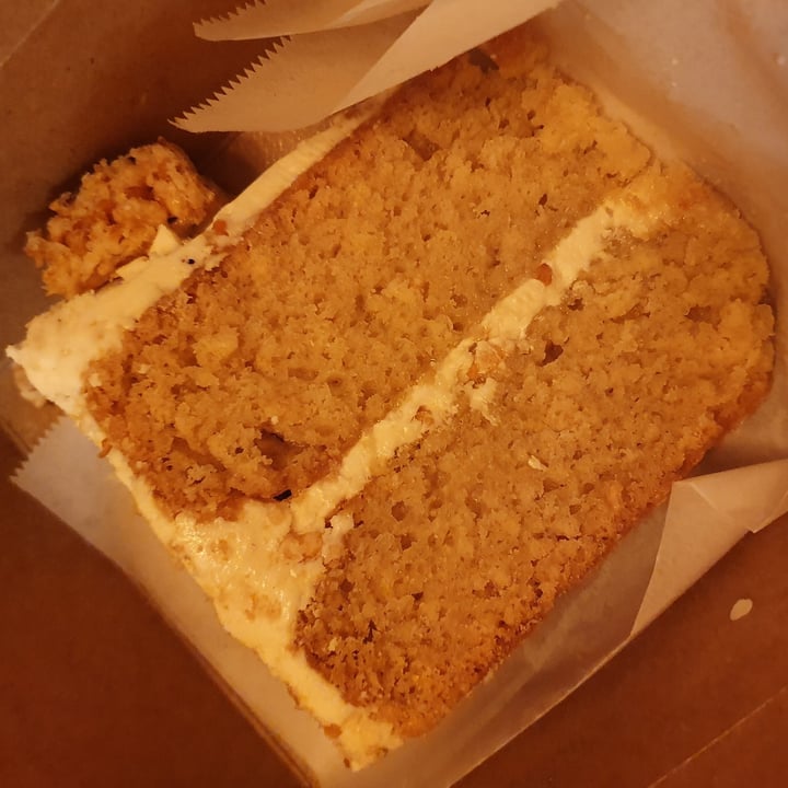 photo of Boxcar Pizza Dream Cakes Vegan Buttercream Cake Slice shared by @paniwilson on  18 Aug 2024 - review