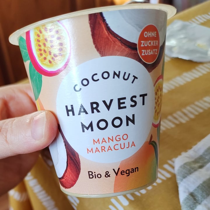 photo of Harvest Moon Mango & Maracuja Coconut Milk Yoghurt shared by @joellevd on  07 Mar 2024 - review