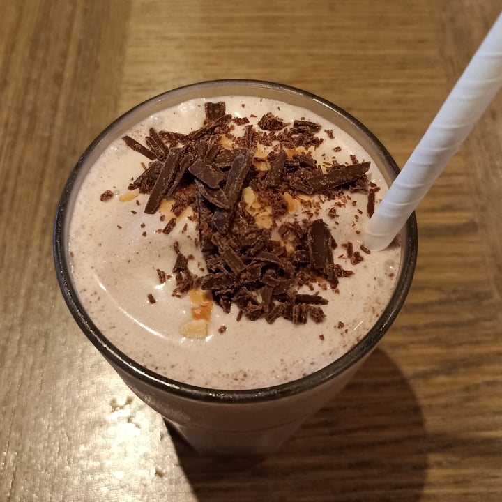 photo of Mugg & Bean V & A Waterfront Vegan Chocolate Coconut Milkshake shared by @saajana on  22 Feb 2024 - review