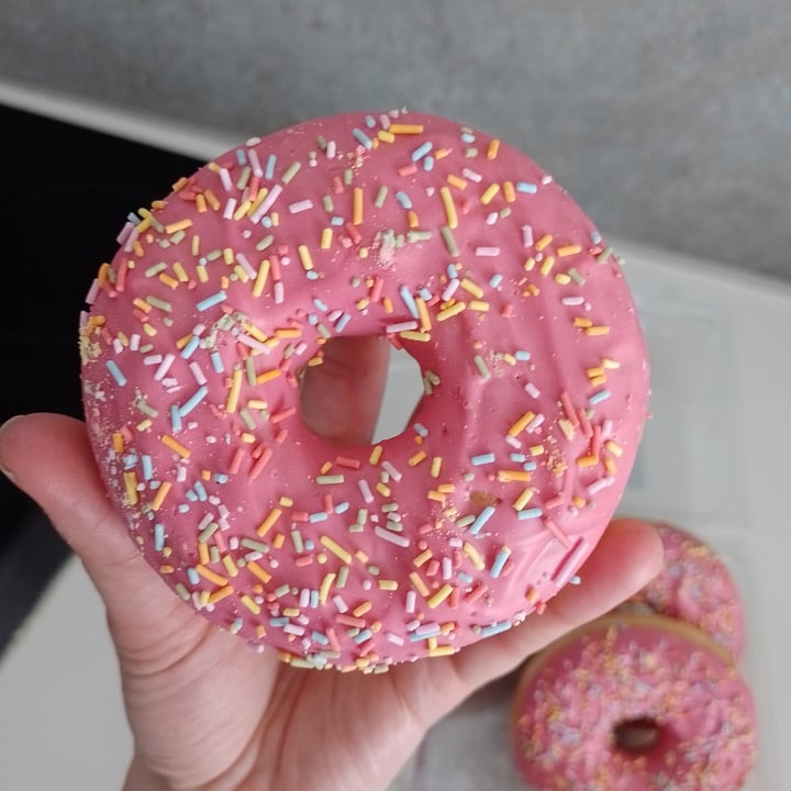 photo of The simpsons Donuts Pink Glaze shared by @dipsi on  15 Mar 2024 - review