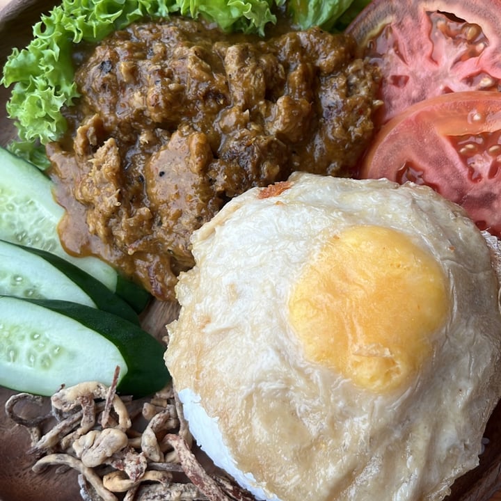 photo of nomVnom Bistro toon Rendang Rice With Vegan Fried Plantegg shared by @rajesv on  26 Jan 2024 - review