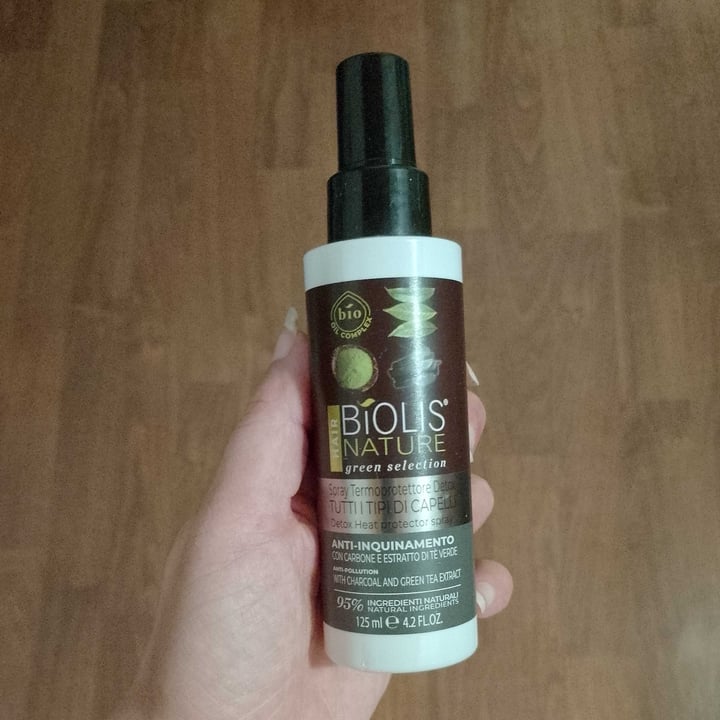 photo of Biolis Nature Spray Termoprotettore Detox Anti-inquinamento shared by @madeda_ on  16 Aug 2024 - review