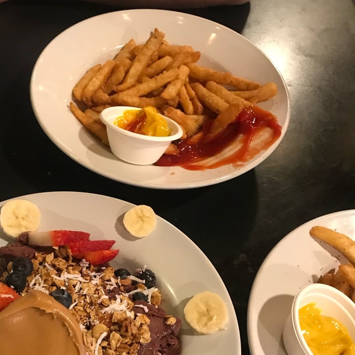 photo of Gloria's Corner Cafe French Fries shared by @lilyycaroline on  20 Jan 2024 - review