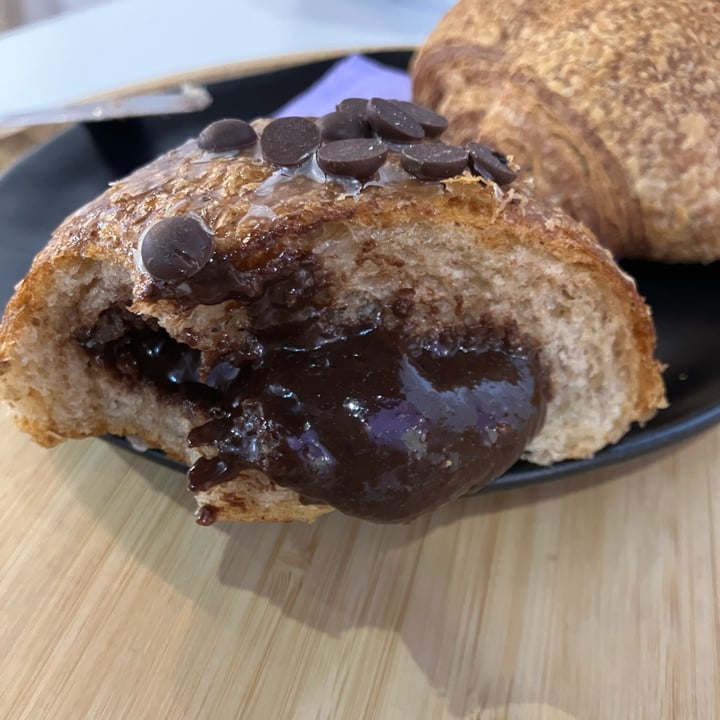 photo of Pasticceria Vegana Biologica "LA MAGNOLIA" Brioche Alla Gianduia shared by @anto- on  01 Feb 2025 - review