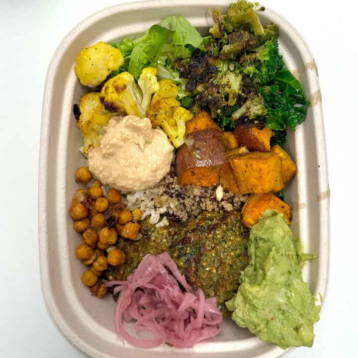 photo of Blue Park Kitchen Custom bowl shared by @veganfoodcrazy on  28 Apr 2024 - review