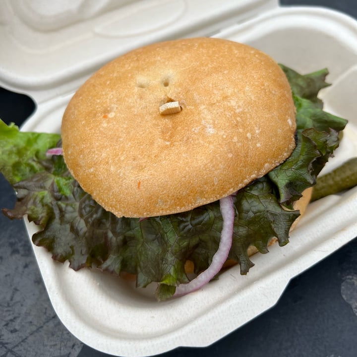photo of The Dutch Door Classic Plant Burger shared by @liberationbby on  03 Jan 2024 - review