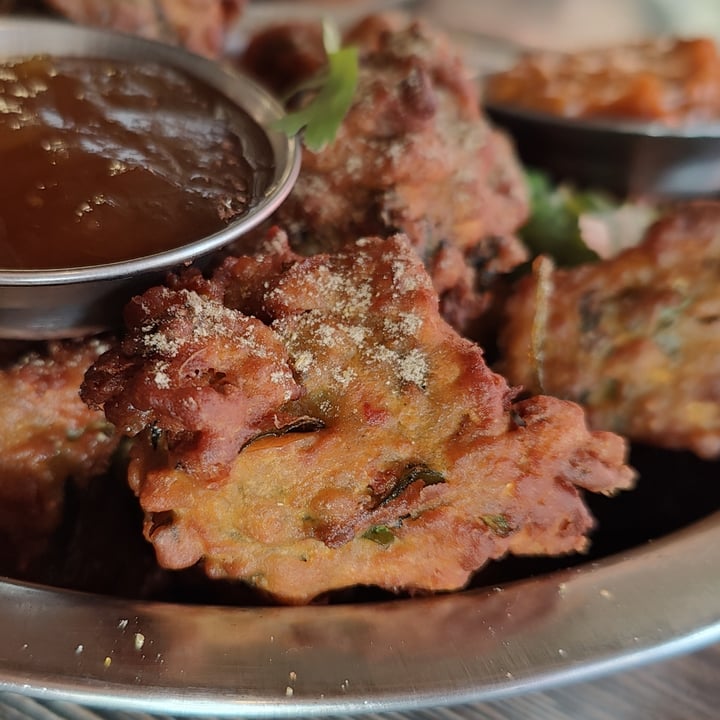 photo of Dosa Paragon Vegetable Pakoras shared by @mikebroadhead on  29 Dec 2024 - review