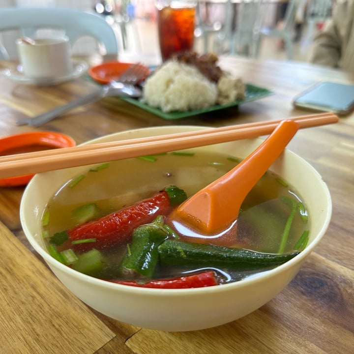 photo of Blue Boy Vegetarian Food Centre Yong tau foo shared by @dafnelately on  07 Apr 2024 - review
