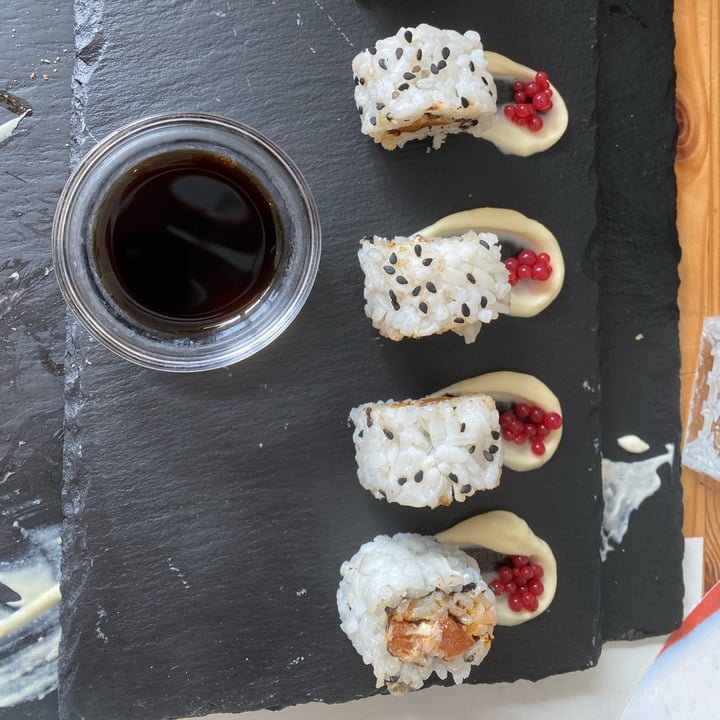 photo of Nativa Ristorante Uramaki Con Salmone Felice Cremoso Anacardi,  mayo Al Frutto Passione E Caviale Al Basilico shared by @oceanideserti on  15 Dec 2024 - review