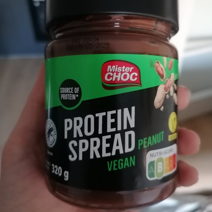 photo of Mister CHOC crema proteica arachidi shared by @charlix on  27 Jul 2024 - review