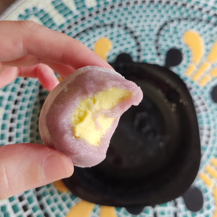 photo of Little Moons Passionfruit and Mango Mochi shared by @flavia93 on  03 Aug 2024 - review