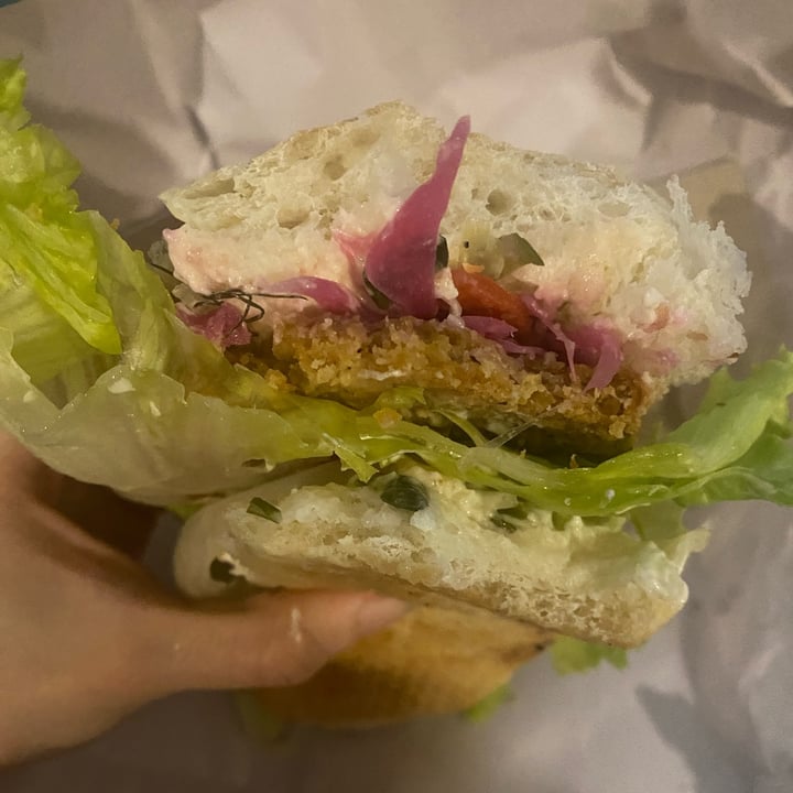 photo of Santoku alimentos Sandwich De Mila De Garbanzo Y Porotos shared by @veganiciousbab on  24 Dec 2023 - review