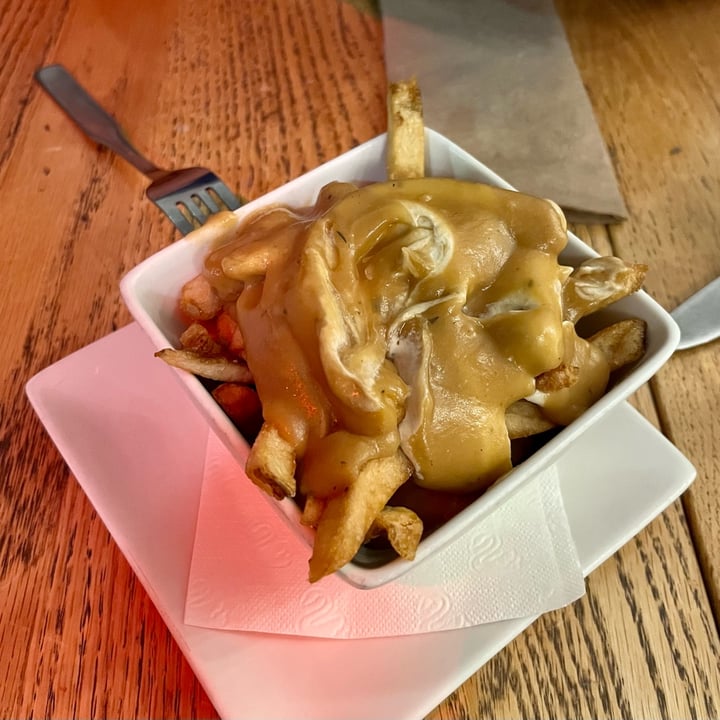 photo of Pure Kitchen Elgin poutine shared by @veganvivid on  17 Mar 2024 - review