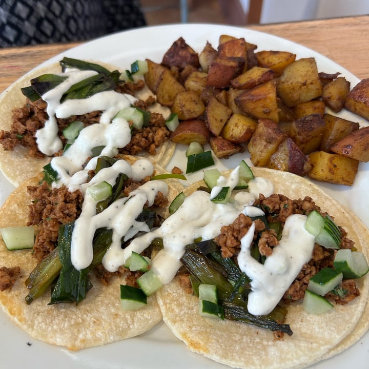 photo of Two Dollar Radio Headquarters Smash vegan pork tacos shared by @wisecamel86 on  11 Jul 2025 - review