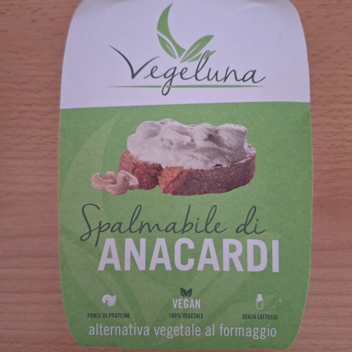 photo of Vegeluna spalmabile di anacardi shared by @deesy on  06 Mar 2025 - review