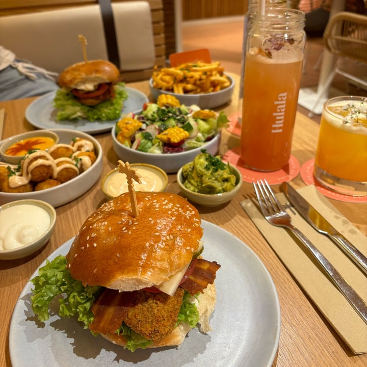 photo of Hulala – Pretty Burger & Drinks Chick’n Burger, Fries, Cheese Balls & Side Salad shared by @helenamarlen on  01 Feb 2024 - review