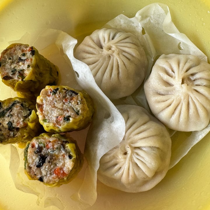 photo of Divine Realm Vegetarian Restaurant Siew Mai dumplings shared by @greenbovine on  24 Nov 2024 - review