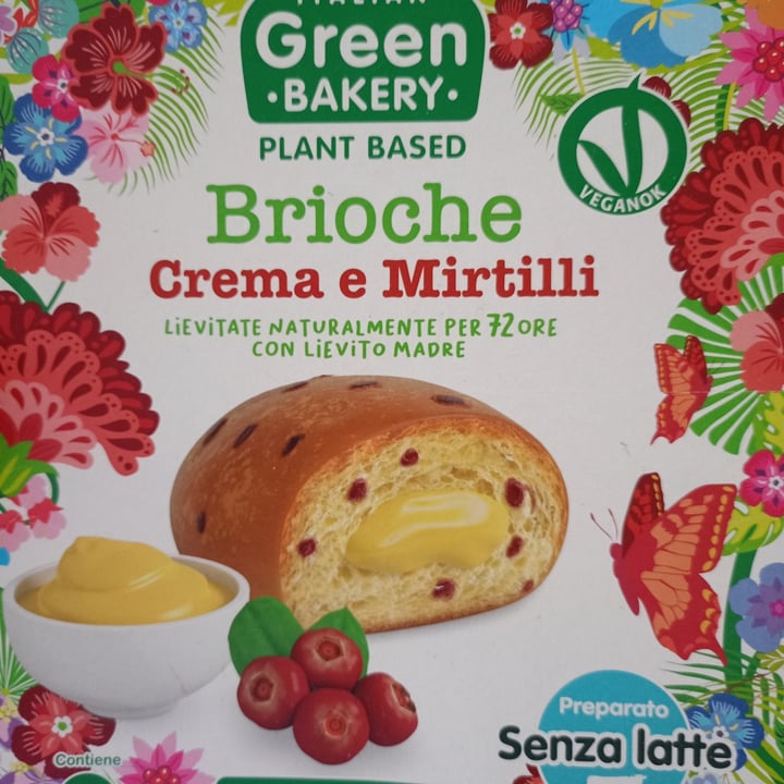 photo of italian green bakery Brioche Crema E Mirtilli shared by @graziamaria on  03 Nov 2023 - review