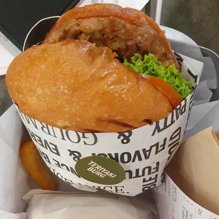 photo of VEGANBURG Woodleigh Teriyaki Burger shared by @mushroomtarian on  10 Mar 2024 - review